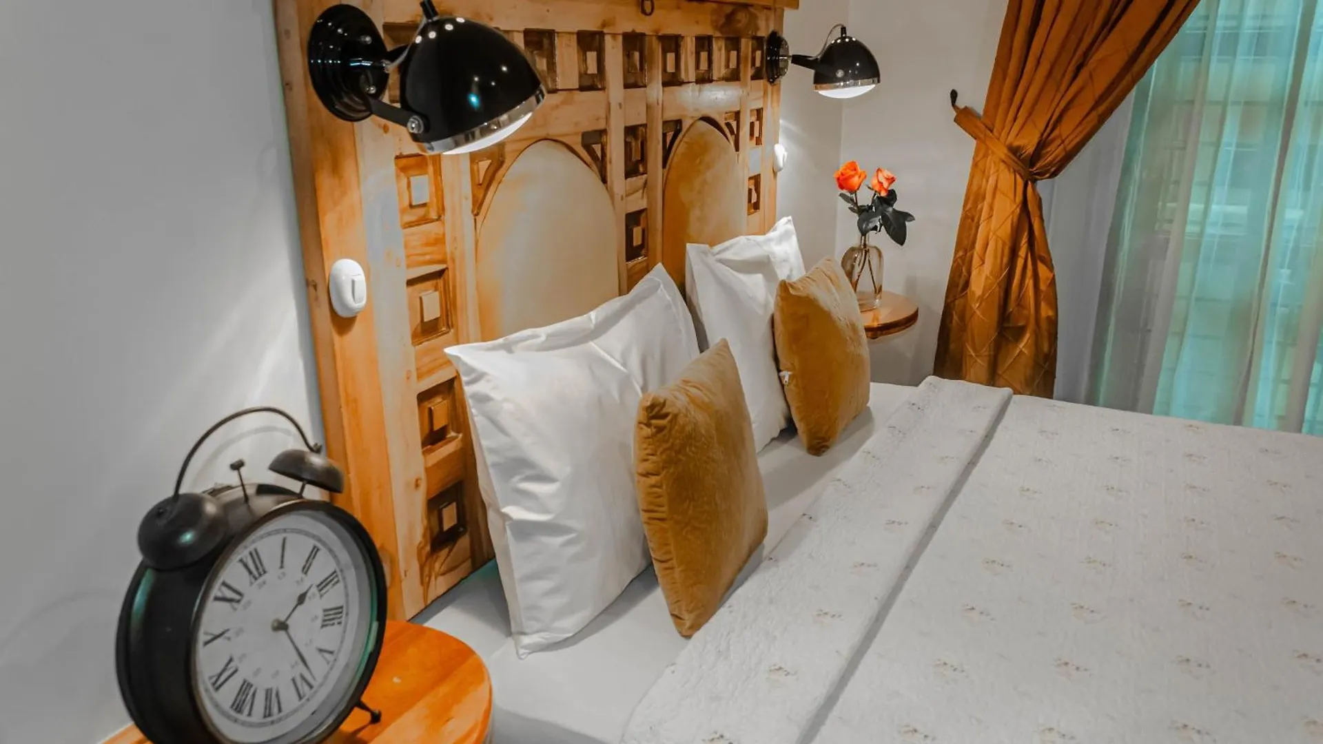 Old Town Quito Suites, Heritage Boutique Hotel, Where Every Detail Tells A Story 4*,