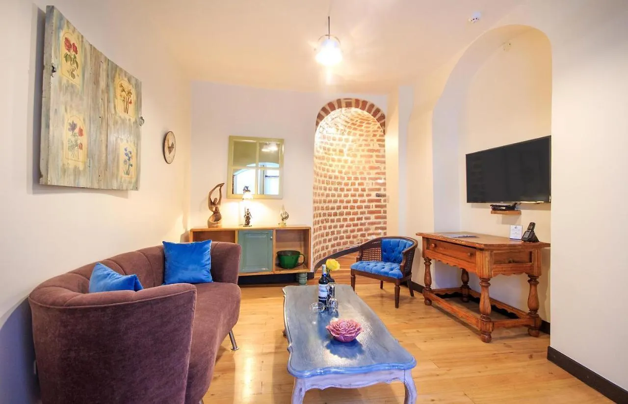 Old Town Quito Suites, Heritage Boutique Hotel, Where Every Detail Tells A Story 4*,