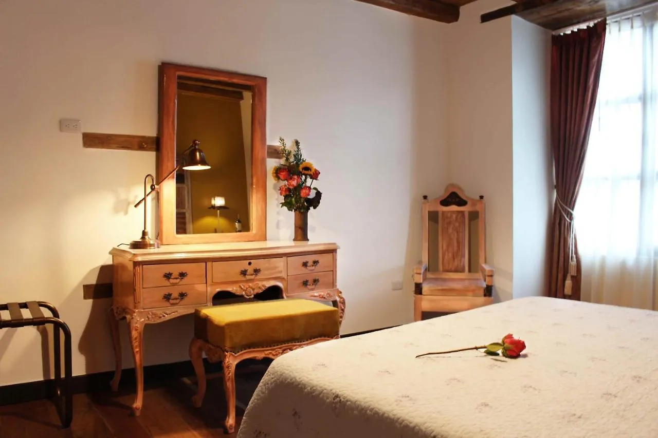 **** Aparthotel Old Town Quito Suites, Heritage Boutique Hotel, Where Every Detail Tells A Story Ecuador