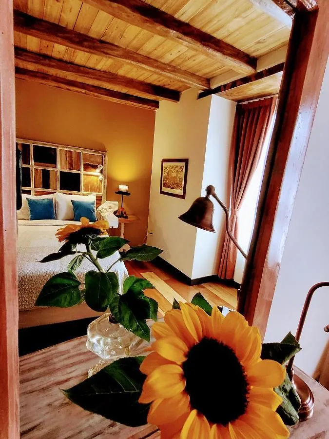 Old Town Quito Suites, Heritage Boutique Hotel, Where Every Detail Tells A Story 4*,